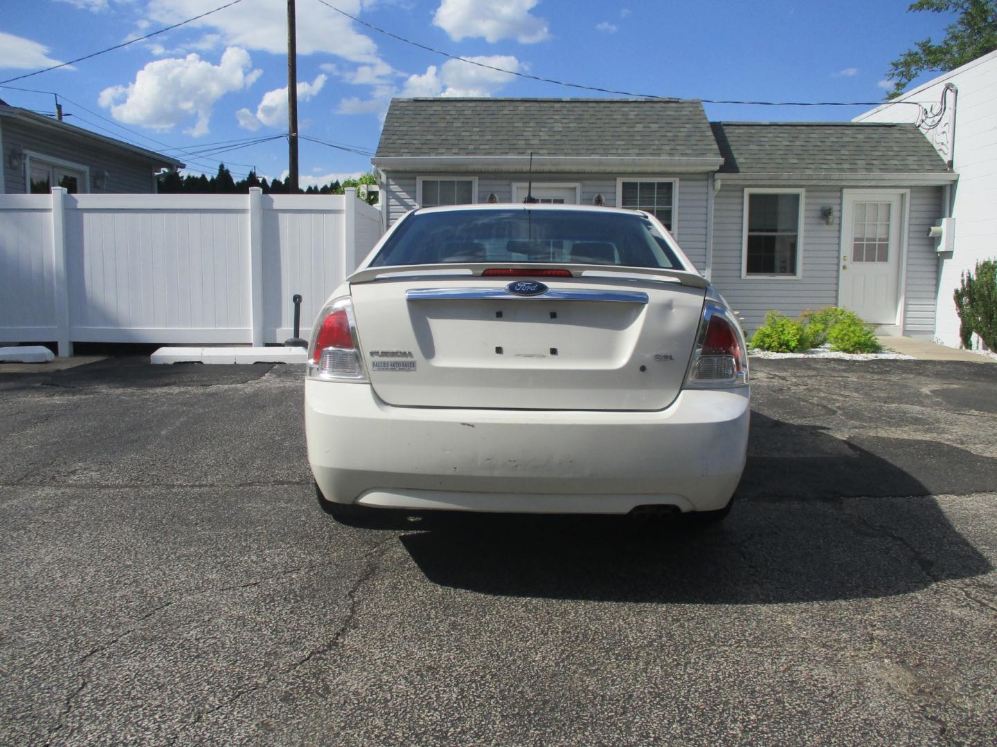 2008 WHITE Ford Fusion (3FAHP08Z38R) , AUTOMATIC transmission, located at 540a Delsea Drive, Sewell, NJ, 08080, (856) 589-6888, 39.752560, -75.111206 - Photo#22